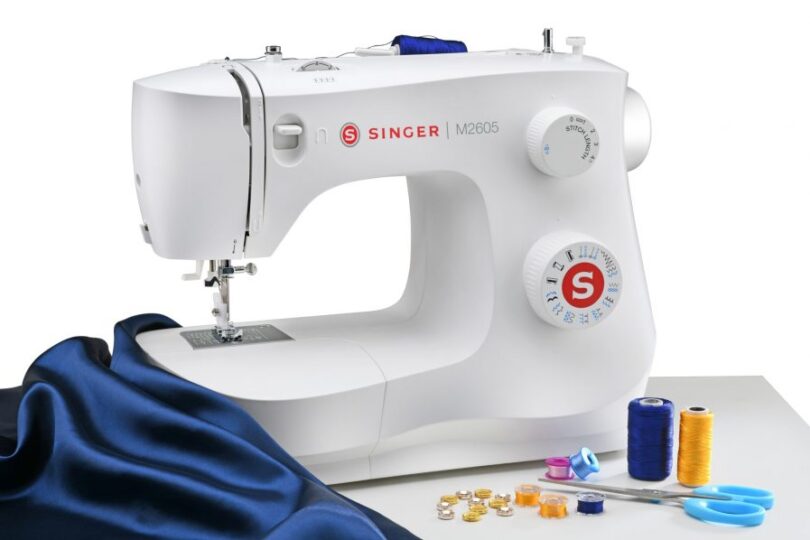 Singer M2605 Sewing Machine ( 19 Built- In-Stitches with 32 Stitch function)